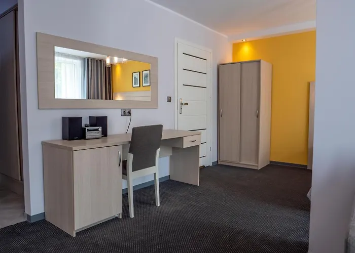 Kolejarz Natura Tour 3*