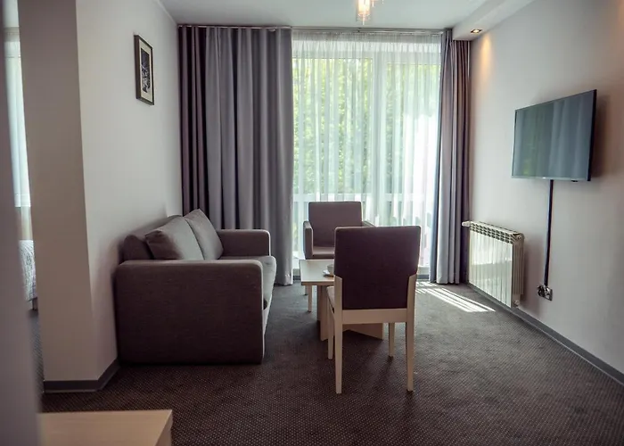 Kolejarz Natura Tour 3*