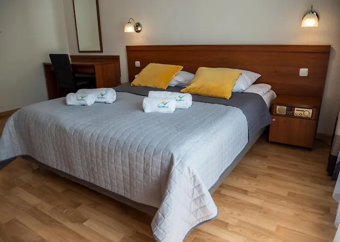 Kolejarz Natura Tour 3*