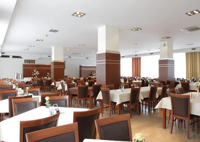 Kolejarz Natura Tour 3*